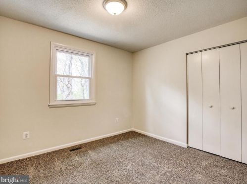 2324 Chestnut Hill Rd, Harpers Ferry WV  25425-5140 exterior