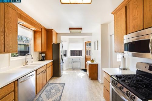 1399 Grv Way, Concord CA  94518-1208 exterior