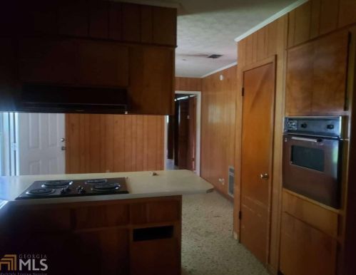 252 Tollison St, Baxley, GA 31513-0137
