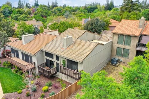 360 Crestridge Ln, Folsom, CA 95630-2110