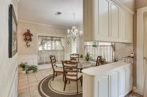 2212 Vly Vw Dr, Cedar Hill TX 75104-6712 exterior