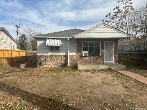 1608 Kingston St, Denver, CO 80010-2506