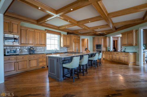 1211 Cory Cir, Reynolds Plantation GA  30642-4829 exterior