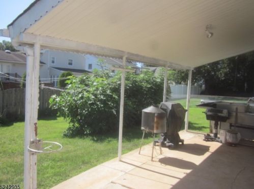 71 Washington St, Clark, NJ 07066-3222