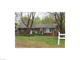 1272 Willow Wood Rd, Asheboro, NC 27205-2237