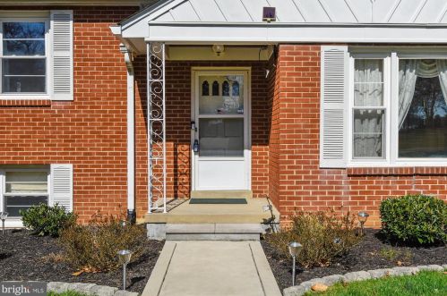 3014 Greencastle Rd, Burtonsville, MD 20866-1810