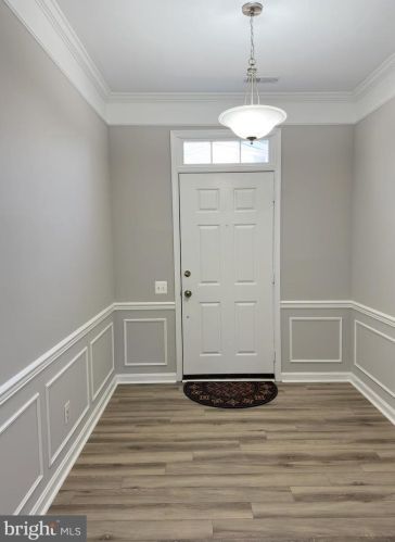 1144 Cypress Tree Pl, Herndon, VA 20170-4129
