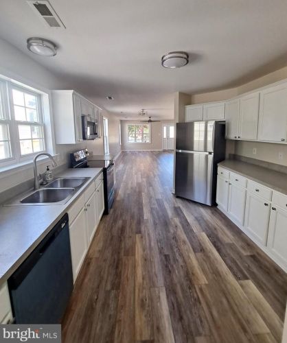 210 Amaret St, Fredericksburg, VA 22401-3202