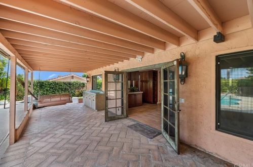 6535 Rycroft Dr, Riverside CA  92506-5314 exterior