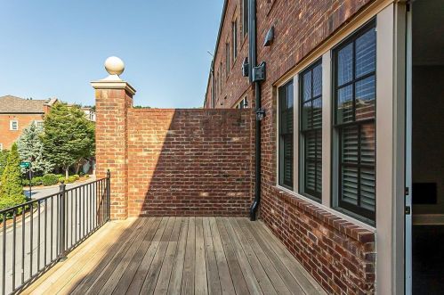 2908 Hermance Dr, Atlanta GA  30319-2704 exterior