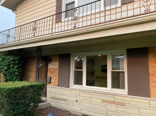8721 National Ave, Niles, IL 60714-2138