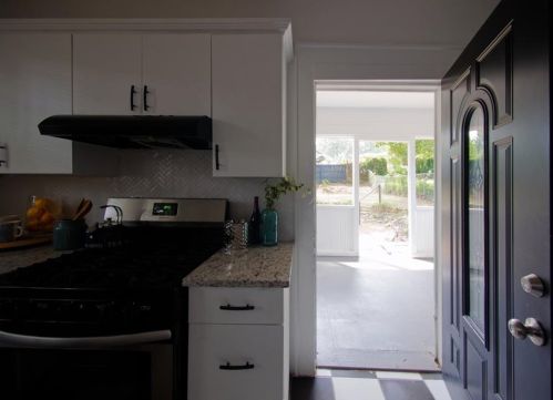 944 Burns Dr, Atlanta GA  30310-4632 exterior