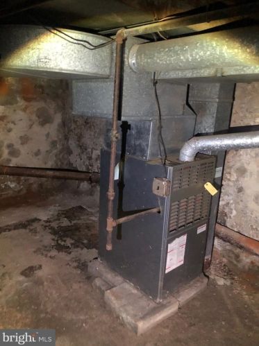 1814 22nd St, Philadelphia PA 19140-4703 exterior