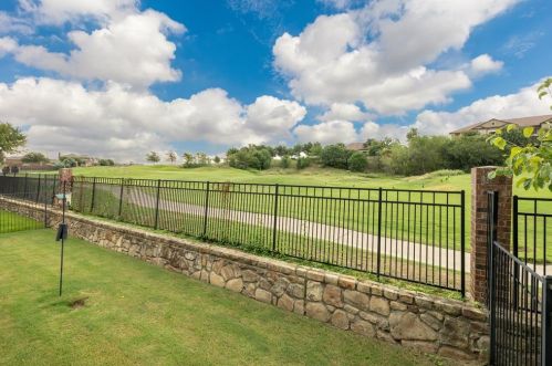 3704 Redwood Creek Ln, Fort Worth TX  76137-7063 exterior