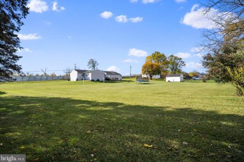 231 Alters Rd, Carlisle PA 17015-8969 exterior