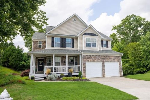 812 Holly Meadow Dr, Buford, GA 30518-8522