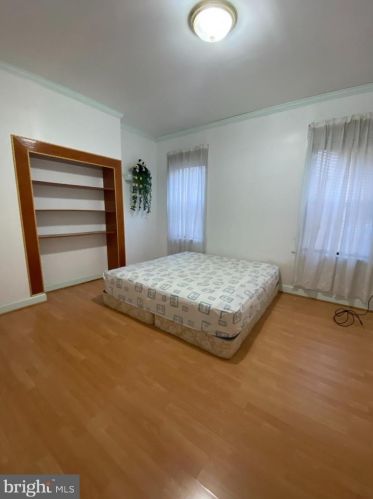 1408 9th St, Philadelphia PA  19147-5704 exterior