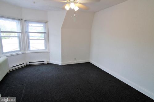 704 Chelten Ave, Philadelphia PA  19126-3712 exterior