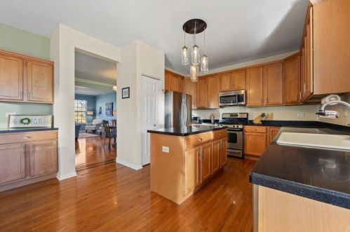 1540 Fulton Ln, Sycamore IL  60178-3048 exterior