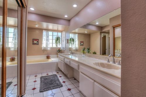 2128 Sunrise Cir, Upland CA 91784-7334 exterior