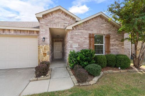 8928 Puerto Vista Dr, Fort Worth TX  76179-7231 exterior