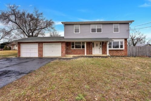 4 Utah Ct, Jackson Twp, NJ 08527-1510