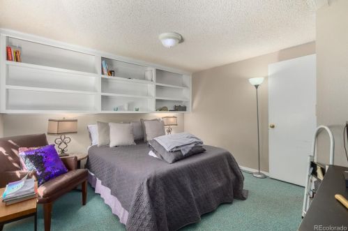 7556 Rosemary Cir, Englewood CO 80112-6421 exterior