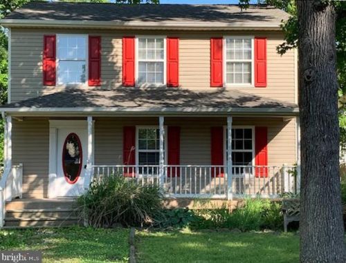 4961 Filbert St, Shady Side, MD 20764-9653