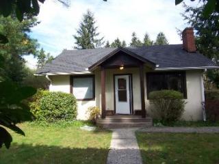 2544 143rd St, Seattle WA  98125-3449 exterior