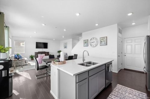 9254 Sedalia St, Denver CO  80022-8853 exterior