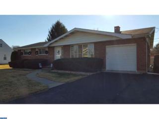 2024 Grove St, Allentown, PA 18104-2523
