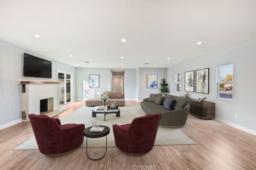 7960 Amestoy Ave, Van Nuys CA  91406-1603 exterior