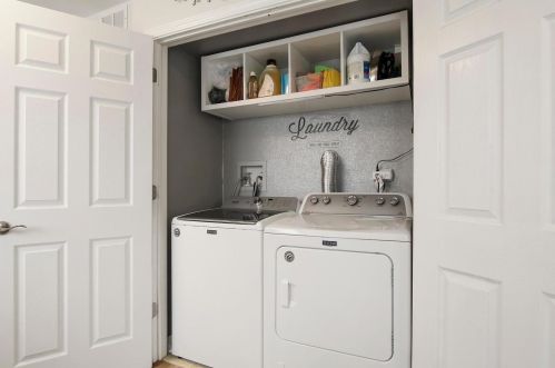 1078 Cliff View Ln, Carol Stream IL  60188-4633 exterior