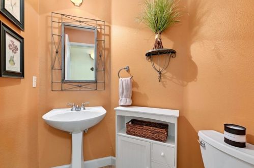 7036 Auckland Dr, Austin TX  78749-4139 exterior