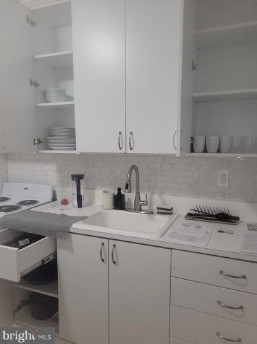 5721 5 St, Philadelphia PA 19120-2307 exterior