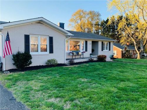 125 Lynchburg Rd, Pilot Mountain, NC 27041-9319