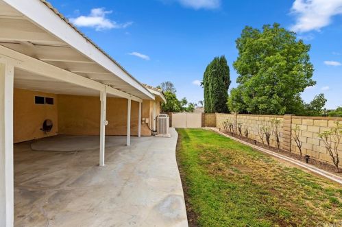 1181 Tiger Tail Dr, Riverside CA  92506-5423 exterior