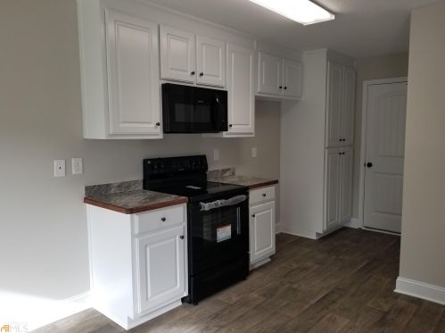 925 Stag Run Dr, Mansfield, GA 30055-5135