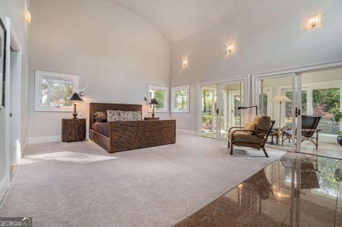 887 Berkshire Rd, Atlanta GA  30324-4929 exterior