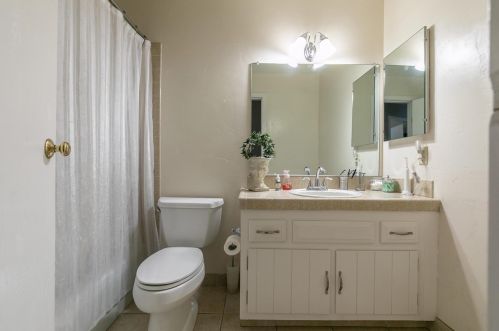 11897 Rainbow Dr, Truckee CA  96161-2729 exterior