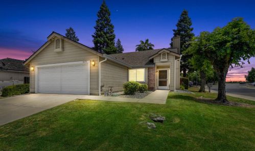 8250 Bull Mountain Cir, Elk Grove, CA 95758-1136