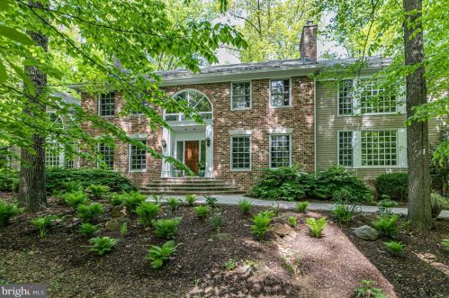 130 Montadale Dr, Princeton, NJ 08540-7604