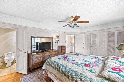 5216 Victoria Ave, Riverside CA  92506-1565 exterior