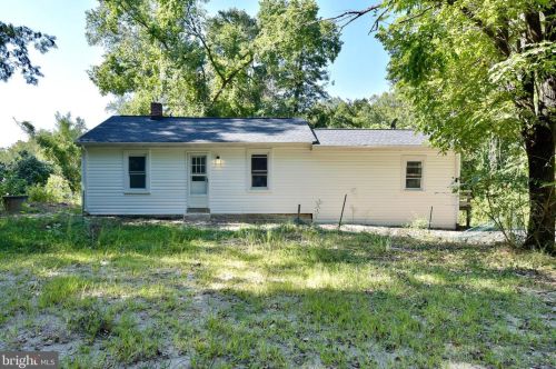 19086 Windsor Rd, Triangle VA  22172-2417 exterior