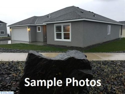 1131 Fulton St, Connell, WA 99326