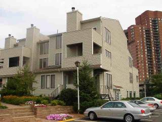 834 Topsail Ln, Secaucus NJ  07094-2237 exterior