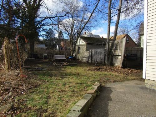 16 Washington Ave, Torrington CT  06790-5167 exterior