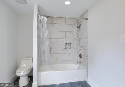720 Elizabeth St, Lancaster PA  17603-2218 exterior