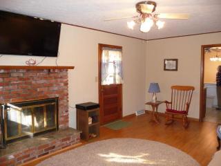 1311 Gretna St, Springfield MO  65804-3624 exterior