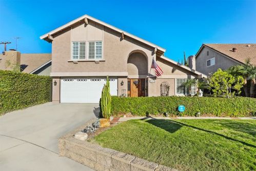 11510 Cozumel St, Cypress, CA 90630-5632